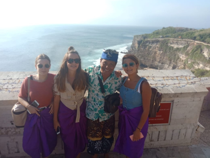Uluwatu tour and Watch Kecak Dance in Bali