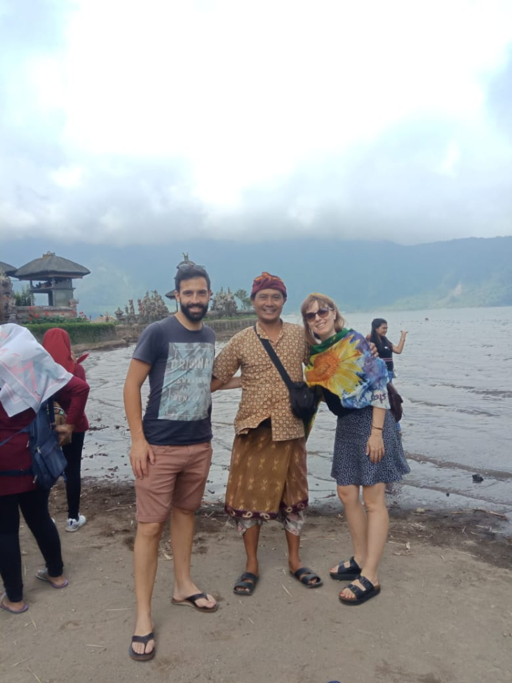 bali private tours with friendly driver guide