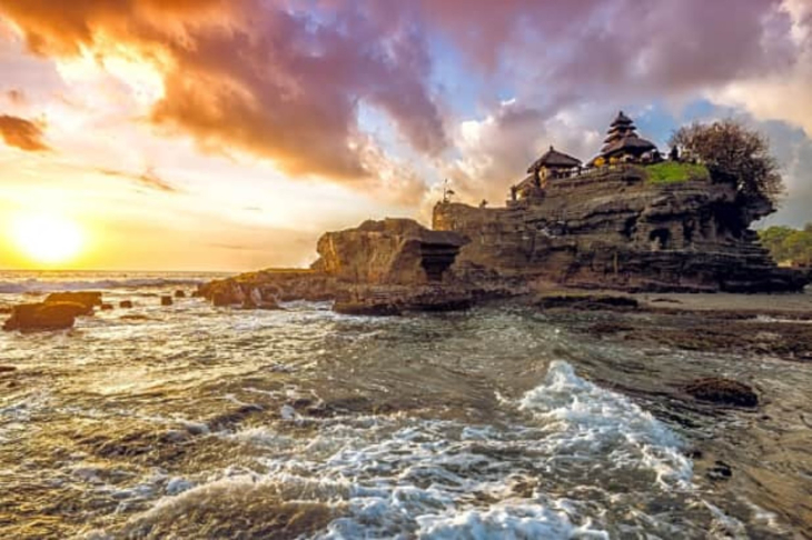 Uluwatu and Tanah Lot with Private Tour